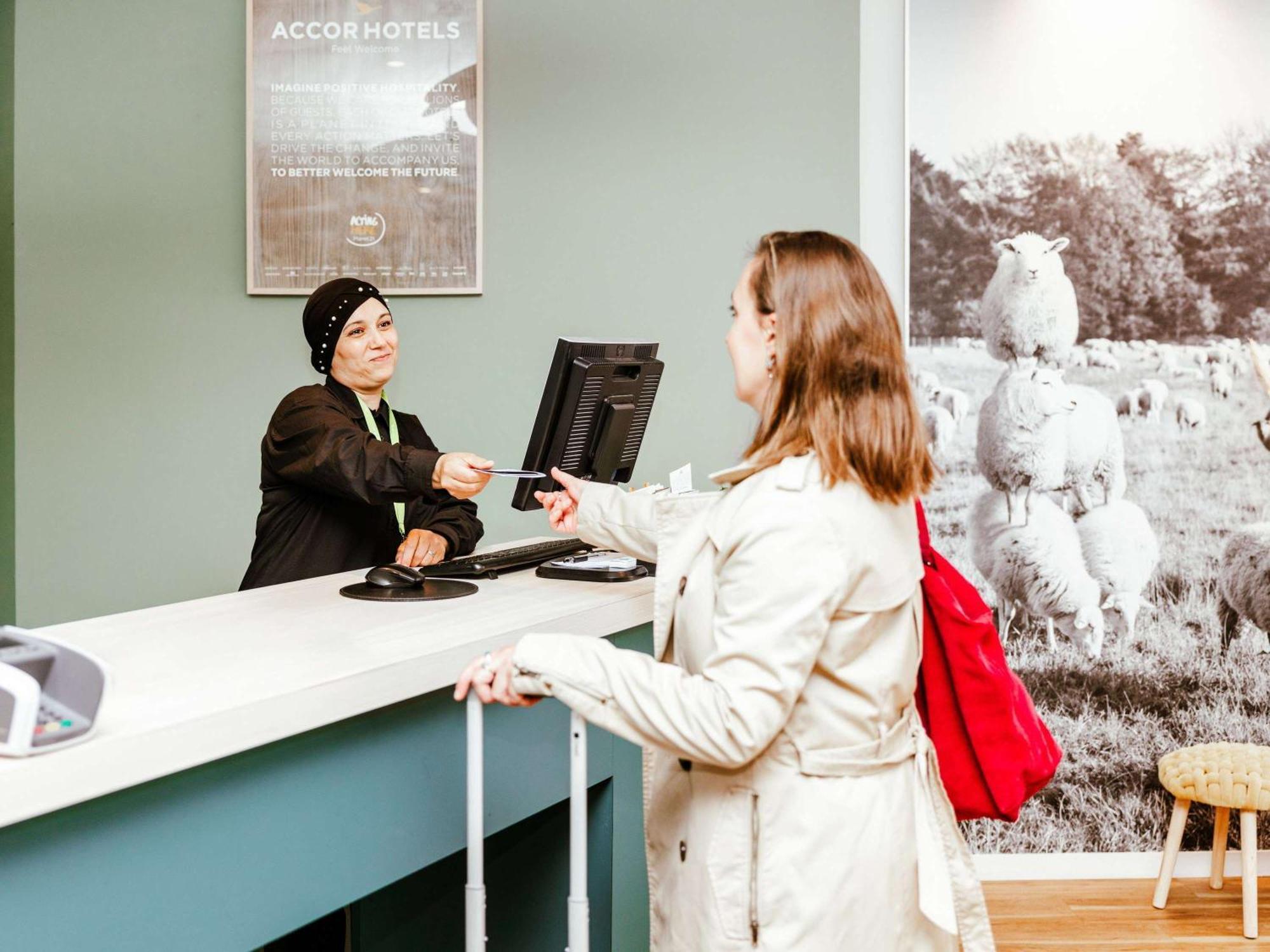 Ibis Styles Luxembourg Centre Gare Hotel Екстериор снимка